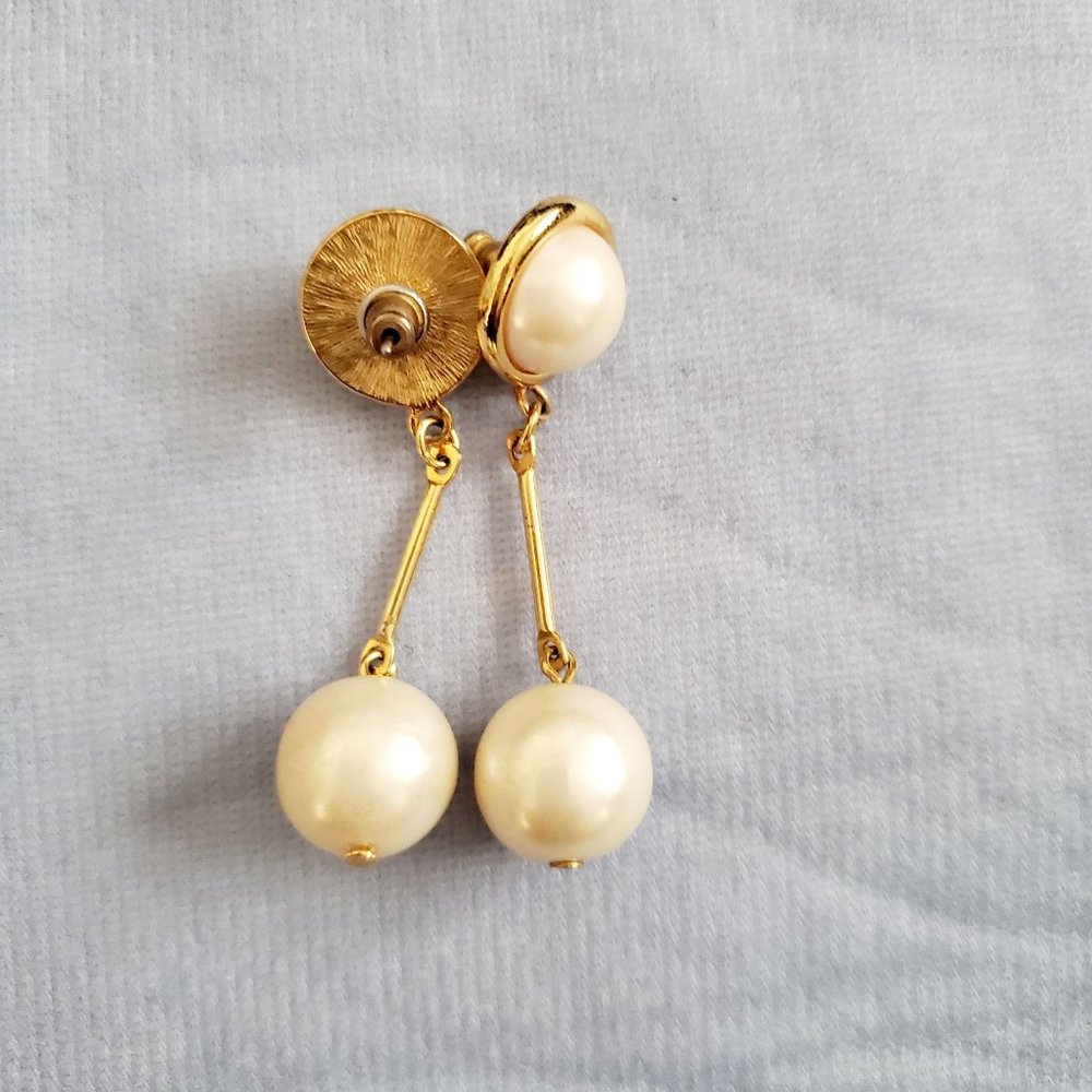 Women's Fashion Jewelry Gold-Tone And Pearl Linear Drop Dangle Earrings - Picture 9 of 10